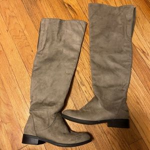 Over the knee Gray Boots